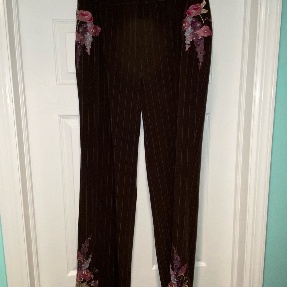 Spenser Jeremy Black and Pink Straight Leg Pants with Embroidery